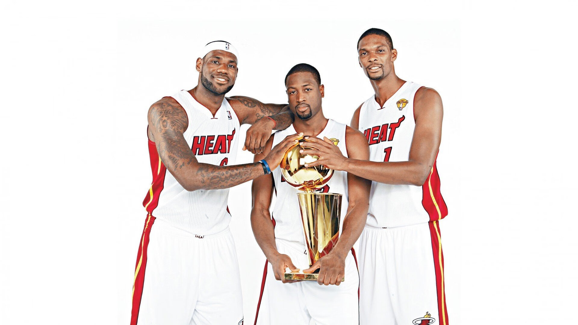 世界杯激烈纷争：战术变化层出不穷，世界杯争议